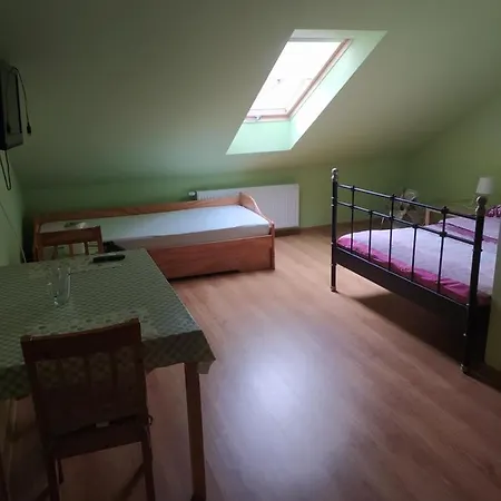 Robi I Kwatera prywatna Łeba