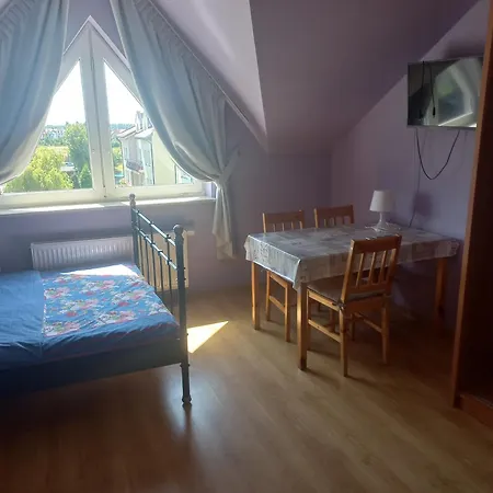 Robi I Kwatera prywatna Łeba